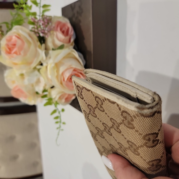 Authentic Gucci wallet - Picture 3 of 10